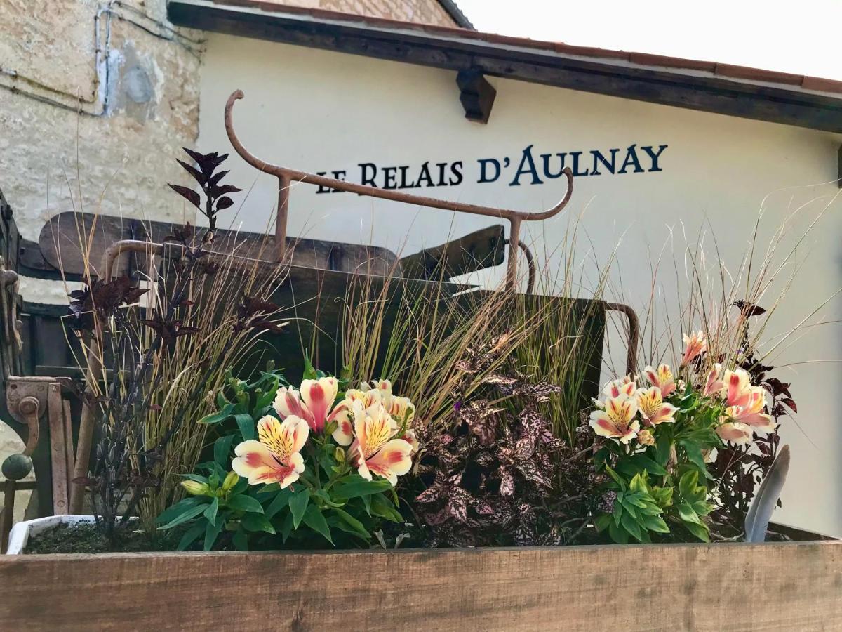 Le Relais D'Aulnay Panzió Aulnay  Kültér fotó